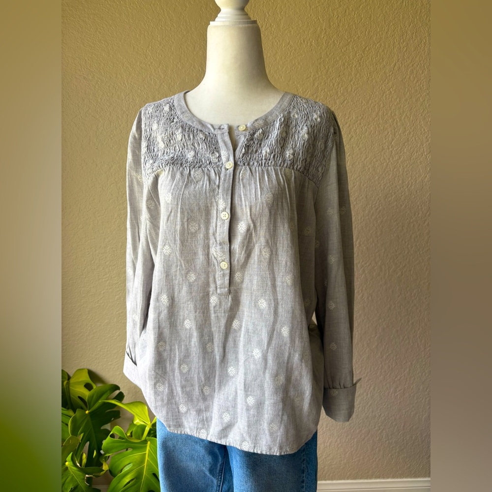 LOFT Light Gray Embroidered Blouse. Peasant style. Size M